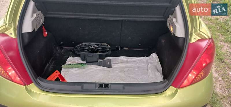 Хетчбек Peugeot 207 2008 в Києві