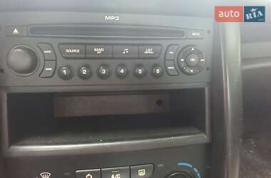 Хэтчбек Peugeot 207 2008 в 