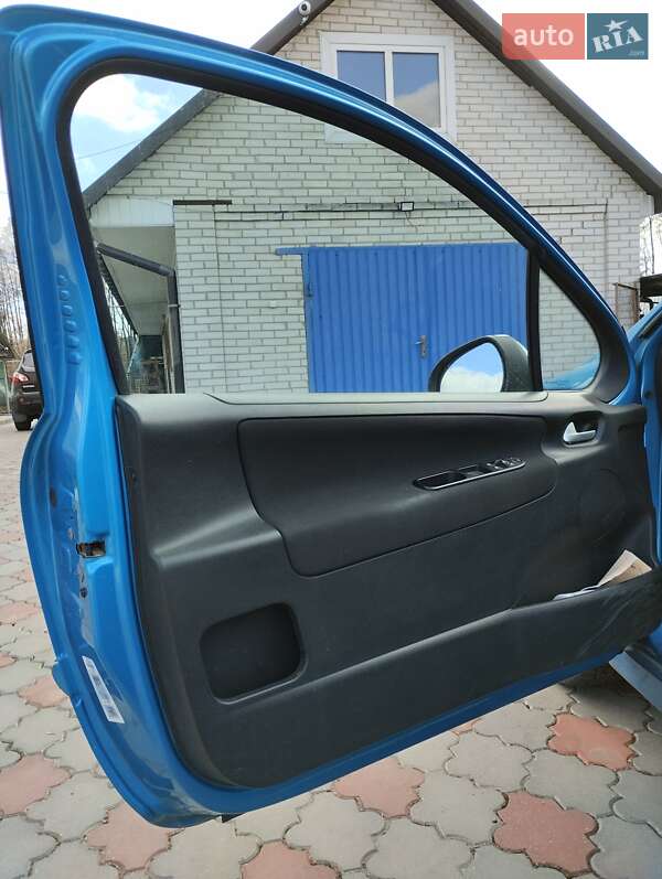 Хэтчбек Peugeot 207 2011 в Мироновке