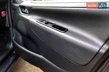 Хэтчбек Peugeot 207 2012 в 
