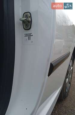 Хетчбек Peugeot 207 2008 в 