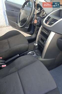 Хэтчбек Peugeot 207 2007 в 