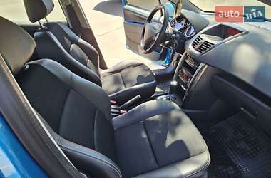 Хэтчбек Peugeot 207 2011 в 