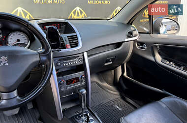 Кабриолет Peugeot 207 2007 в 