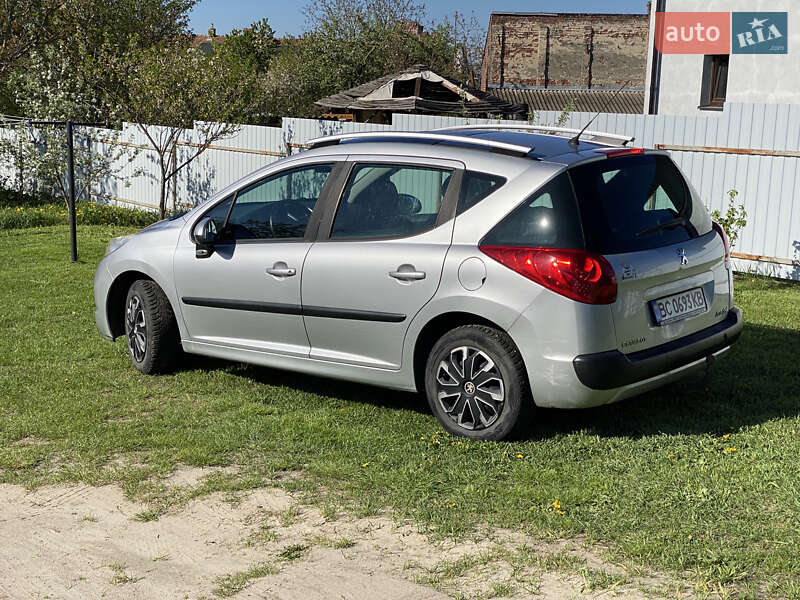 Універсал Peugeot 207 2010 в Львові