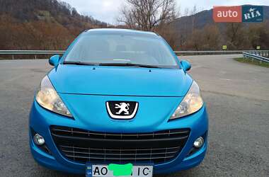 Хэтчбек Peugeot 207 2012 в Хусте