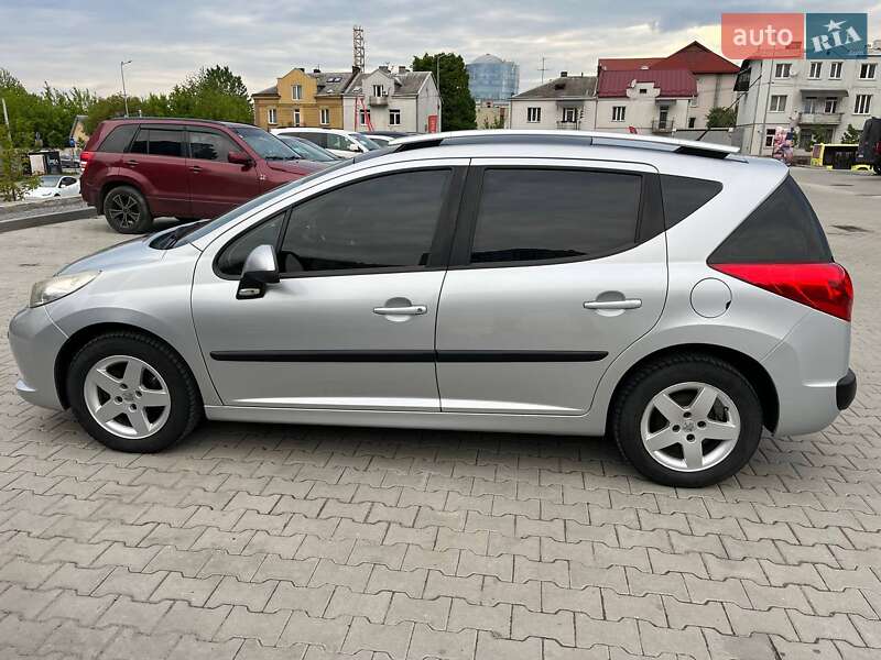 Универсал Peugeot 207 2009 в Львове