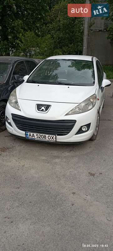 Хетчбек Peugeot 207 2012 в 
