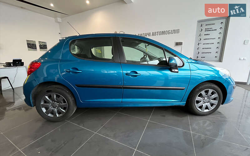 Хетчбек Peugeot 207 2008 в Шептицькому