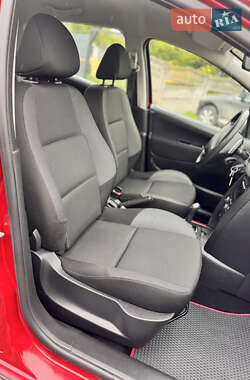 Хетчбек Peugeot 207 2010 в 