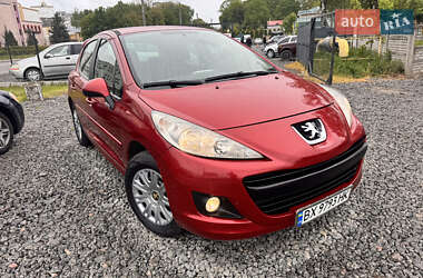 Хетчбек Peugeot 207 2010 в 