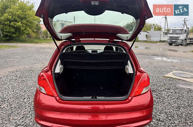 Хетчбек Peugeot 207 2010 в 