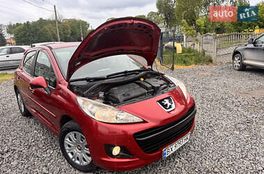 Хетчбек Peugeot 207 2010 в 