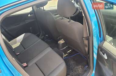 Хэтчбек Peugeot 207 2011 в 