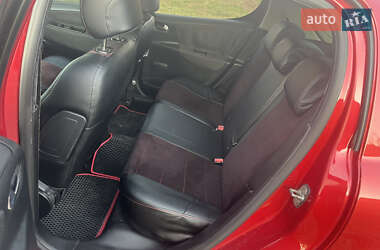 Хэтчбек Peugeot 207 2007 в 
