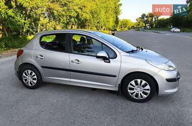 Хэтчбек Peugeot 207 2008 в 