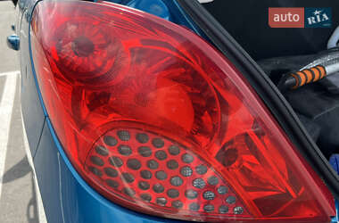 Хетчбек Peugeot 207 2009 в 
