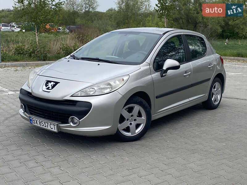 Хетчбек Peugeot 207 2007 в 