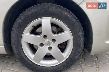 Хетчбек Peugeot 207 2007 в 