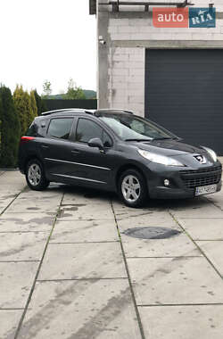 Универсал Peugeot 207 2011 в Хусте