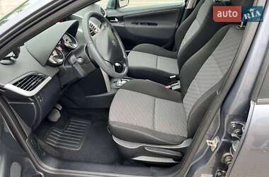 Хэтчбек Peugeot 207 2010 в 