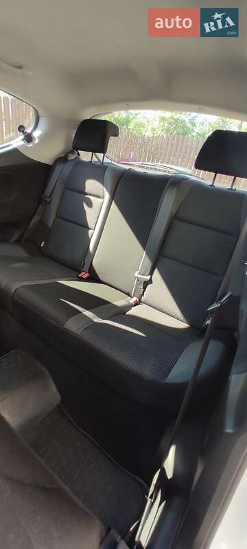Хэтчбек Peugeot 207 2011 в Стрые
