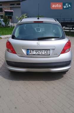 Хэтчбек Peugeot 207 2009 в 