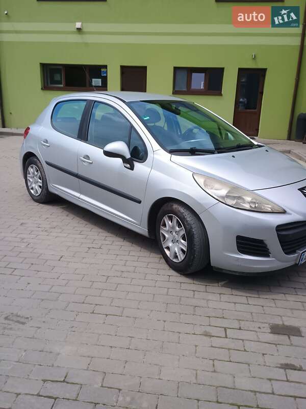 Хетчбек Peugeot 207 2009 в Богородчанах