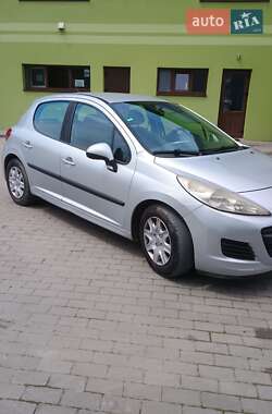 Хэтчбек Peugeot 207 2009 в 