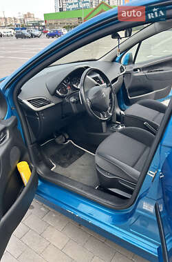 Хэтчбек Peugeot 207 2008 в 