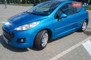 Хэтчбек Peugeot 207 2011 в Львове