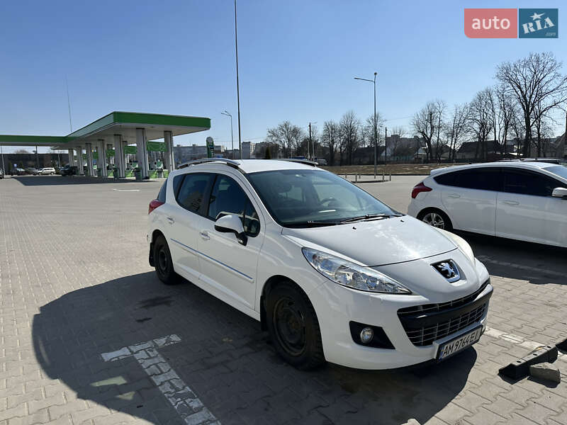 Универсал Peugeot 207 2012 в 