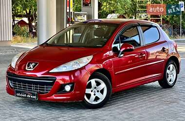 Хэтчбек Peugeot 207 2010 в Николаеве