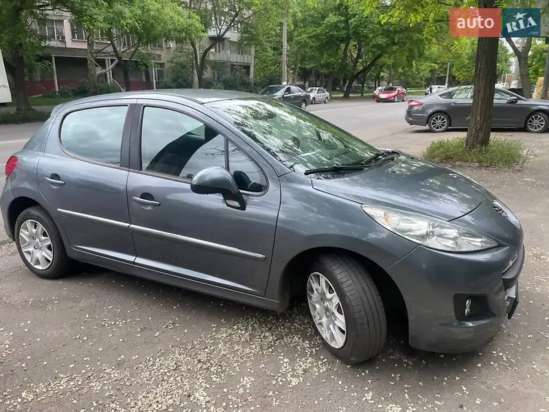 Peugeot 207 2011