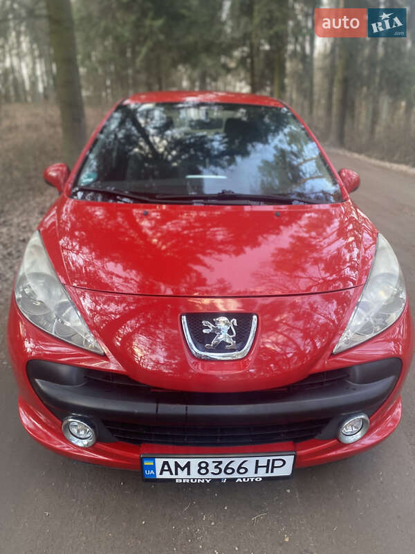 Хетчбек Peugeot 207 2008 в Житомирі