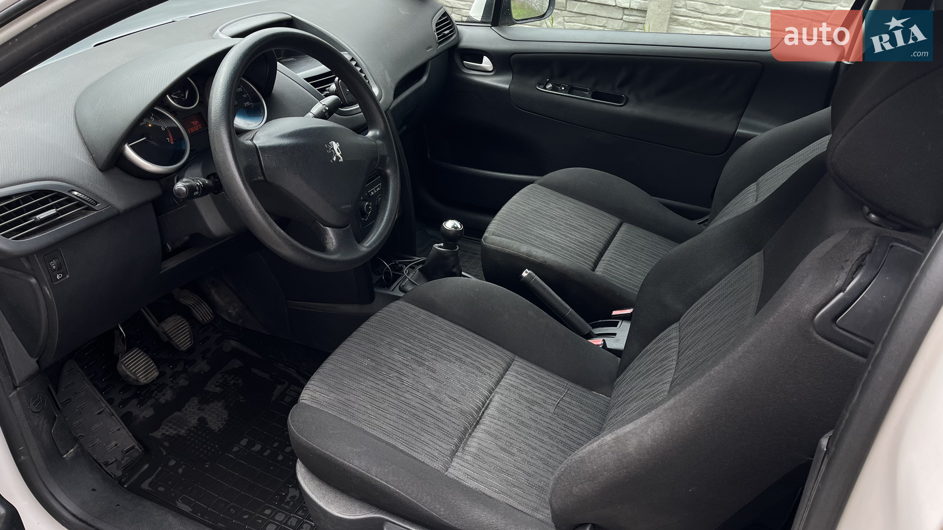 2010 Peugeot 207 - мініатюра 12