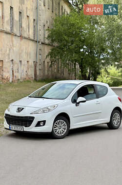 Хетчбек Peugeot 207 2011 в Чугуєві