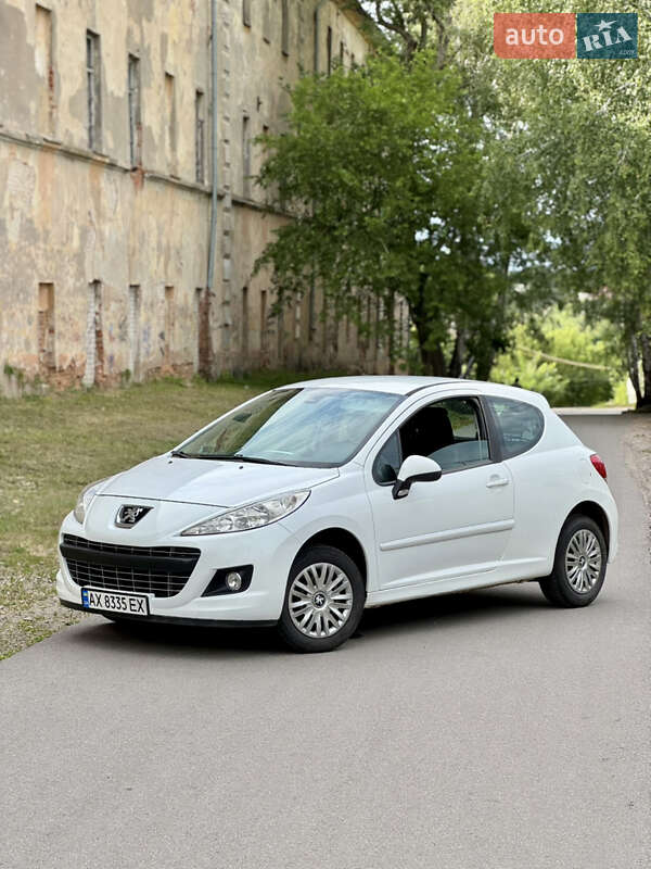 Peugeot 207 2011
