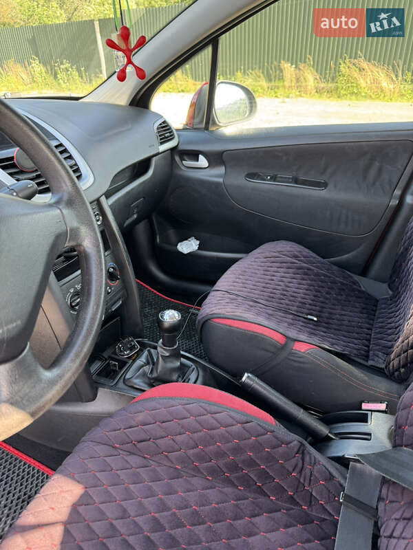 Хэтчбек Peugeot 207 2006 в Львове