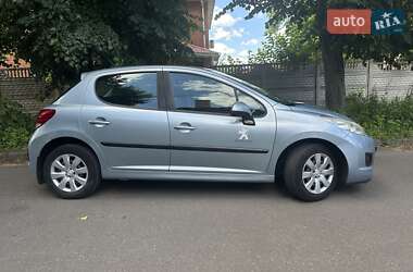 Хетчбек Peugeot 207 2010 в 