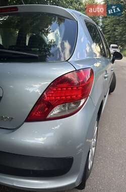 Хетчбек Peugeot 207 2010 в 