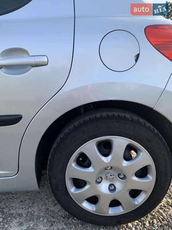 Хетчбек Peugeot 207 2008 в Калуші