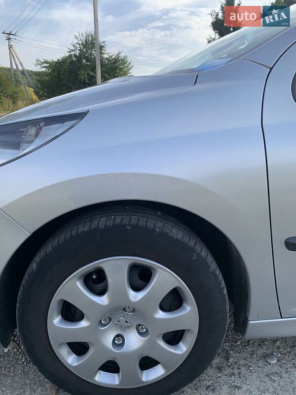 Хетчбек Peugeot 207 2008 в Калуші