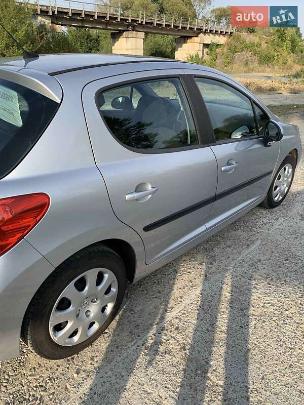 Хетчбек Peugeot 207 2008 в Калуші