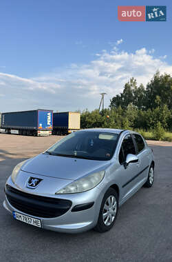 Хэтчбек Peugeot 207 2007 в Житомире