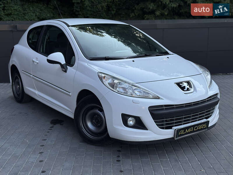 Хетчбек Peugeot 207 2011 в Києві