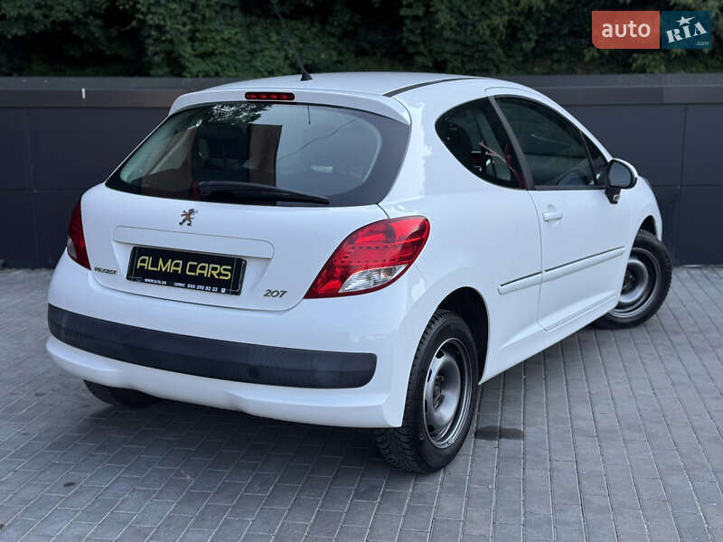 Хетчбек Peugeot 207 2011 в Києві