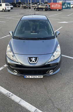Хэтчбек Peugeot 207 2008 в 