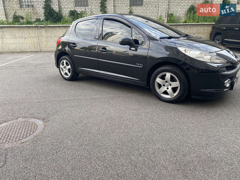 Хэтчбек Peugeot 207 2009 в Харькове