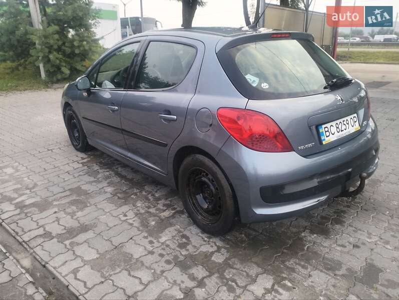 Хэтчбек Peugeot 207 2008 в Львове
